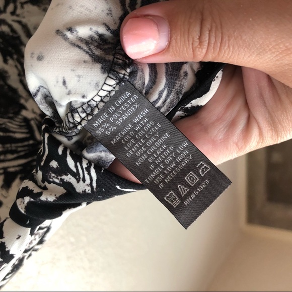 Chico’s 3/4 length sleeve multicolored top - Picture 3 of 3